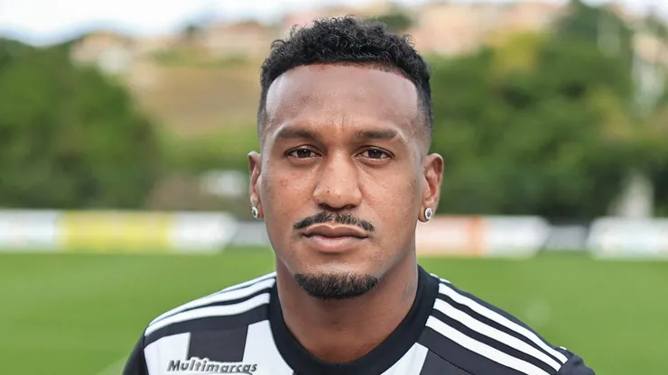 Edenílson atualmente é reserva do Atlético-MG. Foto: Pedro Souza / Atlético