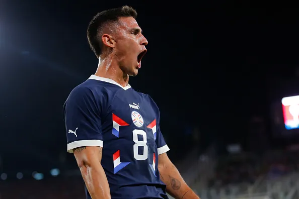 Foto: Marcelo Hernandez/Getty Images – Matías Rojas deverá ser titular pela Seleção Paraguaia