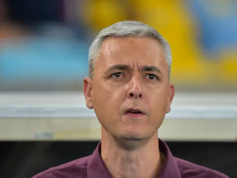 Informações sobre meio-campista são expostas e Tiago Nunes fica sabendo