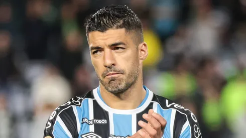 Luis Suarez jogador do Grêmio durante partida pelo Brasileiro no estádio Couto Pereira