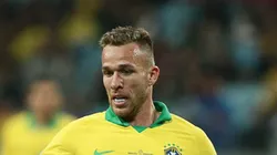 Foto: Guilherme Hahn/AGIF - Arthur não tem ida ao Flamengo descartada