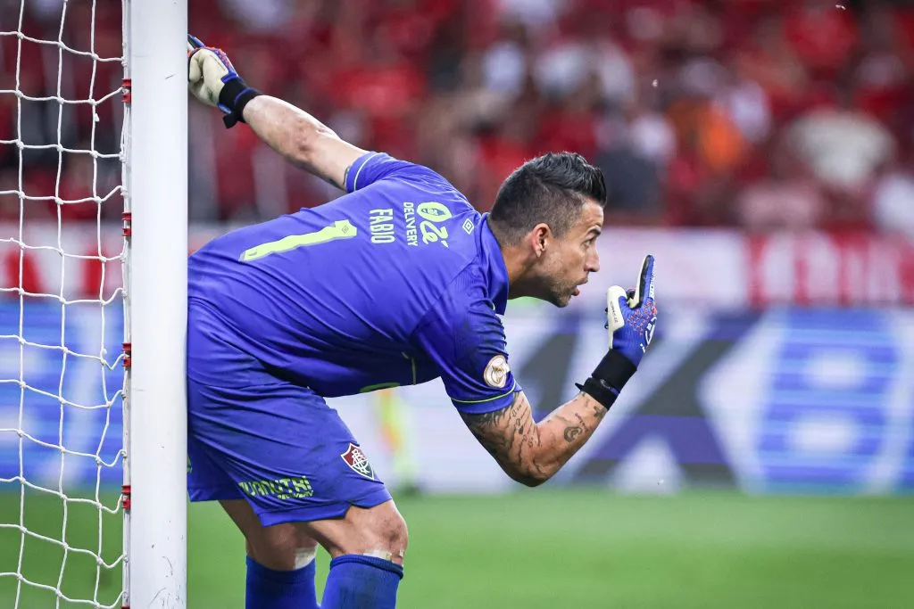 Fabio goleiro do Fluminense durante partida contra o Internacional no estádio Beira-Rio pelo campeonato Brasileiro A 2023. Maxi Franzoi/AGIF