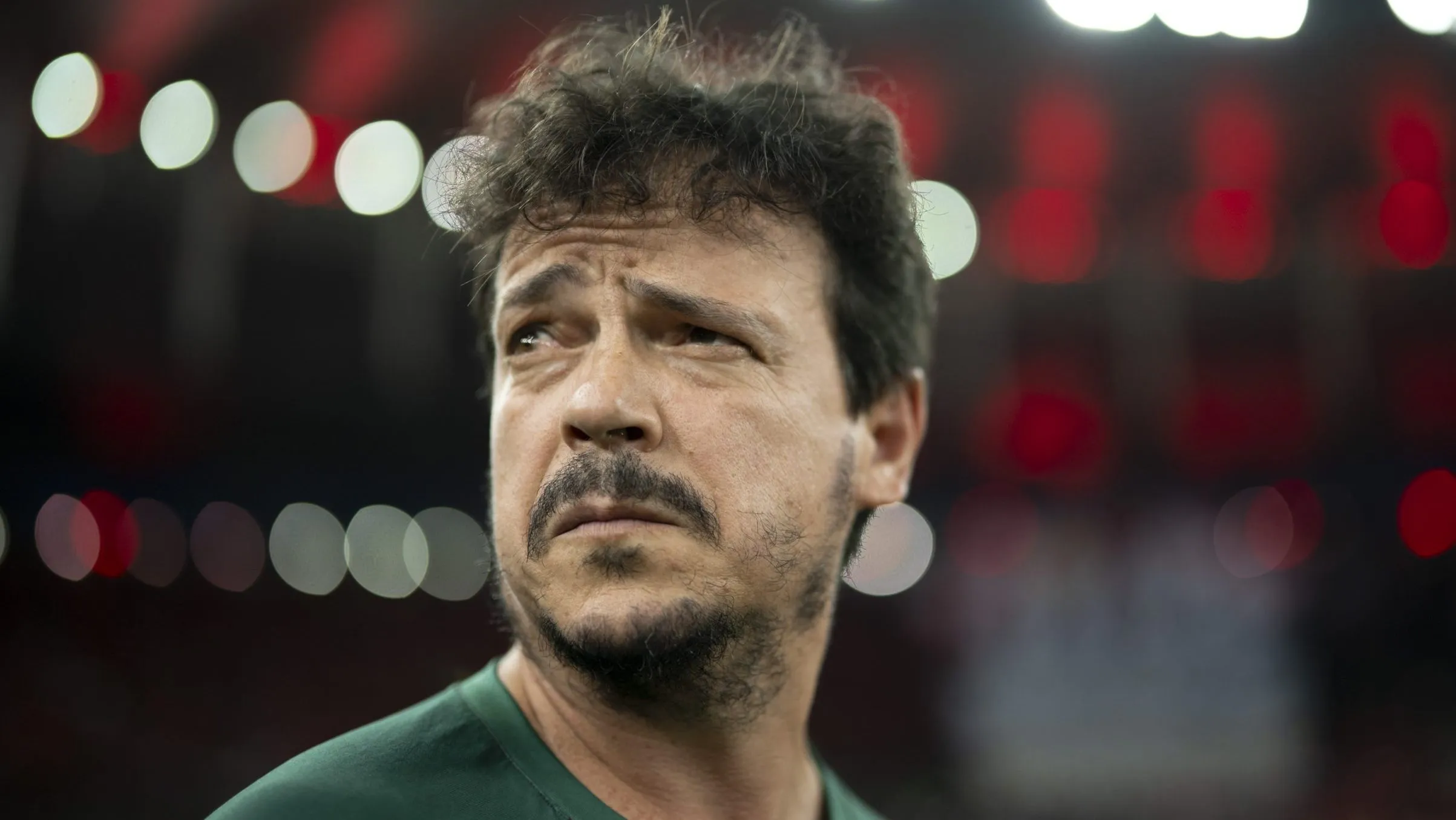 RJ – RIO DE JANEIRO – 11/11/2023 – BRASILEIRO A 2023, FLAMENGO X FLUMINENSE – Fernando Diniz tecnico do Fluminense durante partida contra o Flamengo no estadio Maracana pelo campeonato Brasileiro A 2023. Foto: Jorge Rodrigues/AGIF