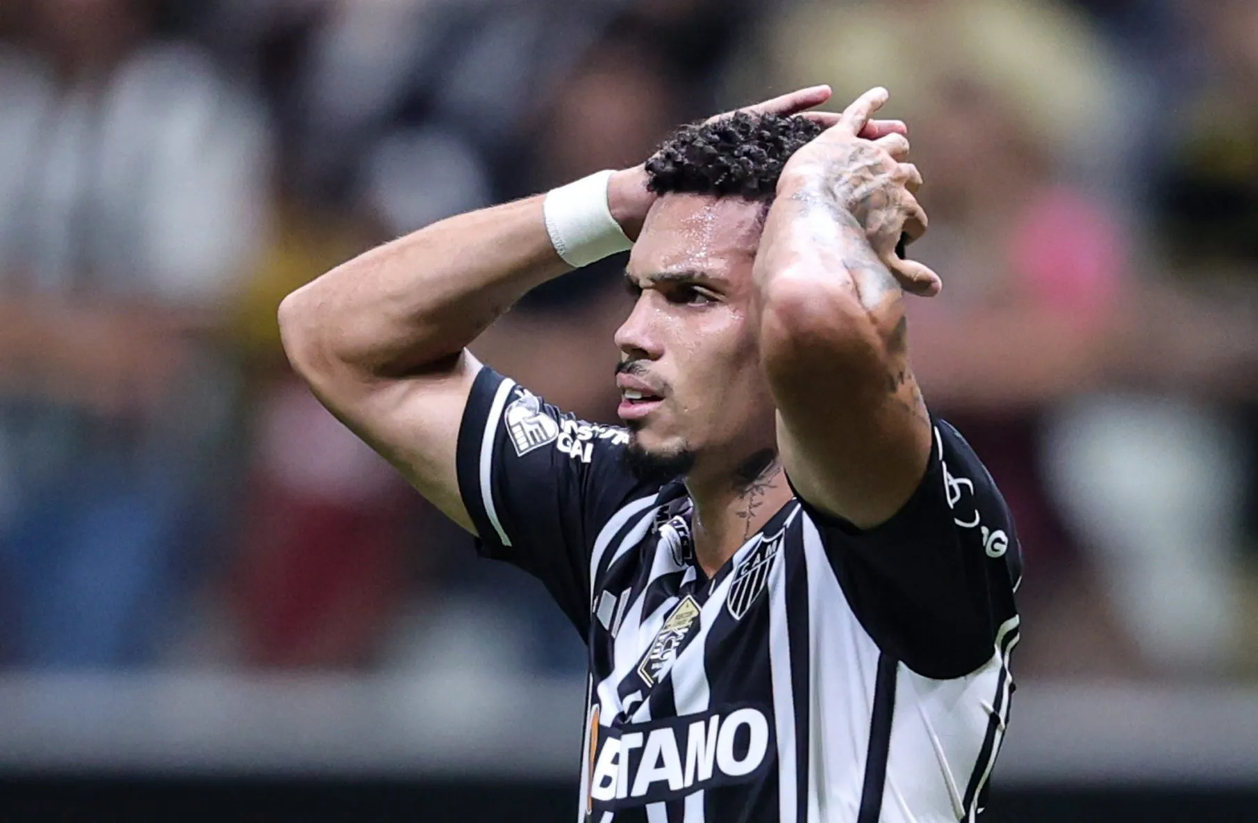 Paulinho falou de seu ex-técnico no Galo -Foto: Gilson Lobo/AGIF
