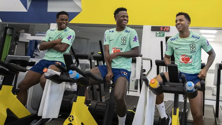 Endrick, Vinicius Jr e Rodrygo podem estrear como um trio no duelo contra a Colômbia. Foto: Joilson Marconne / CBF
