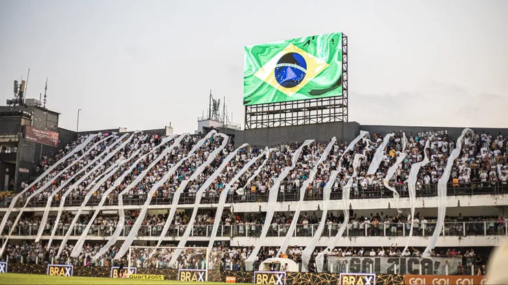 Torcida durante partida entre Santos e Sao Paulo no estadio Vila Belmiro pelo campeonato Brasileiro A 2023. Foto: Abner Dourado/AGIF