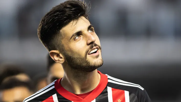 Casares define valor para vender Beraldo. Foto: Abner Dourado/AGIF