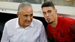 Tite e seu filho conversam no jogo contra o Fluminense. Foto: Wagner Meier/Getty Images.