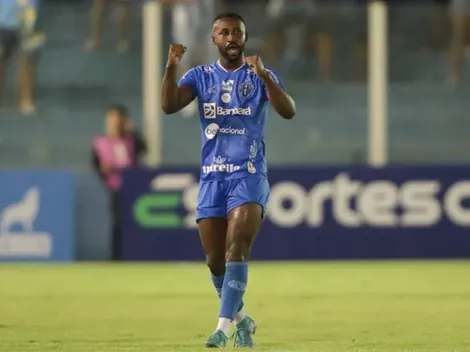 Paysandu anuncia a saída do atacante Bruno Alves