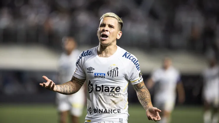 Foto: Abner Dourado/AGIF - Soteldo saiu bravo do clássico