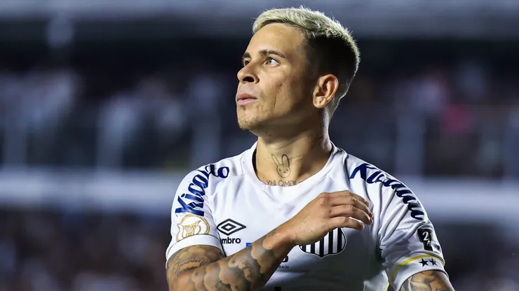 Soteldo jogador do Santos durante partida contra o São Paulo no estádio Vila Belmiro pelo campeonato Brasileiro A 2023. Foto: Marcello Zambrana/AGIF