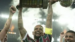Felipe Melo levantou taça histórica no Fluminense Foto: Jorge Rodrigues/AGIF