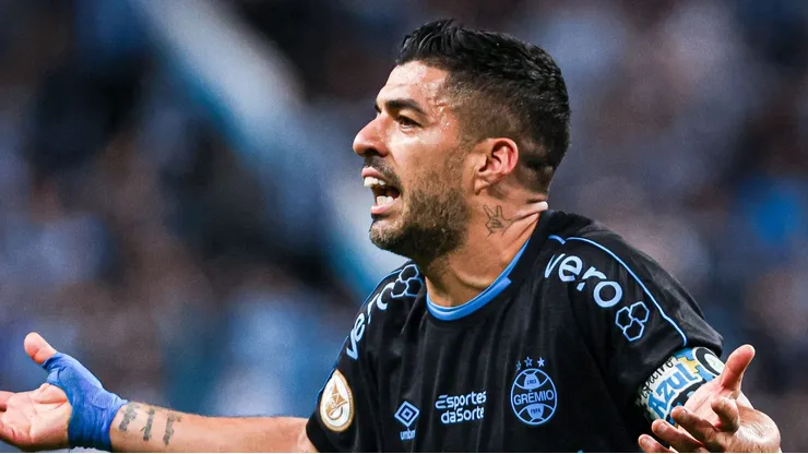 Torcida do Grêmio define substituto para Suárez - Foto: Maxi Franzoi/AGIF