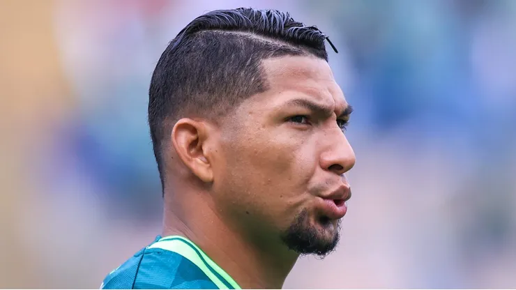 Foto: Marcello Zambrana/AGIF - Rony atuando pelo Palmeiras em partida pelo Campeonato Brasileiro