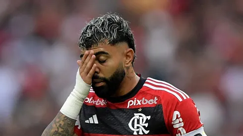Foto: Thiago Ribeiro/AGIF - Gabigol reclama de vermelho