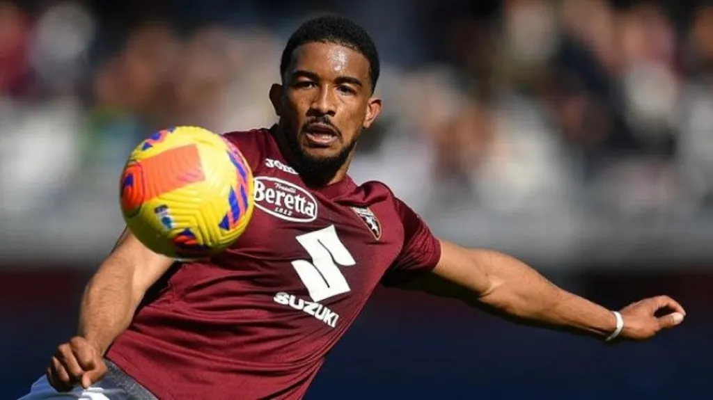 Photo by Valerio Pennicino/Getty Images – Bremer quando atuava pelo Torino