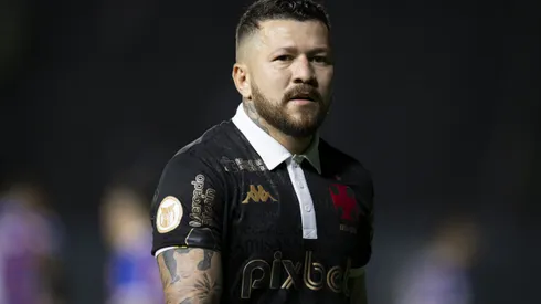 Rossi em ação pelo Vasco da Gama