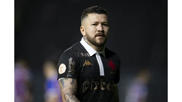 Rossi em ação pelo Vasco da Gama