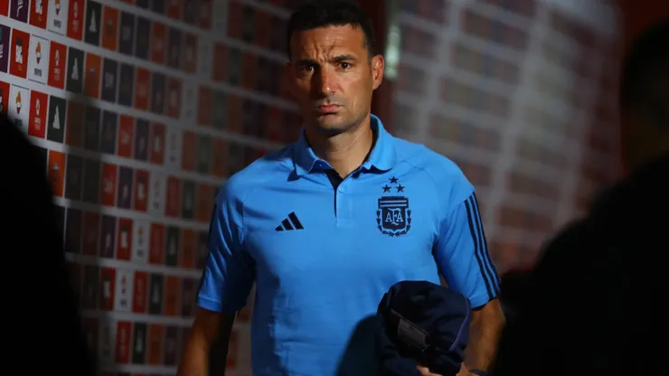 Foto: Leonardo Fernandez/Getty Images - Scaloni tomou atitude com Cano