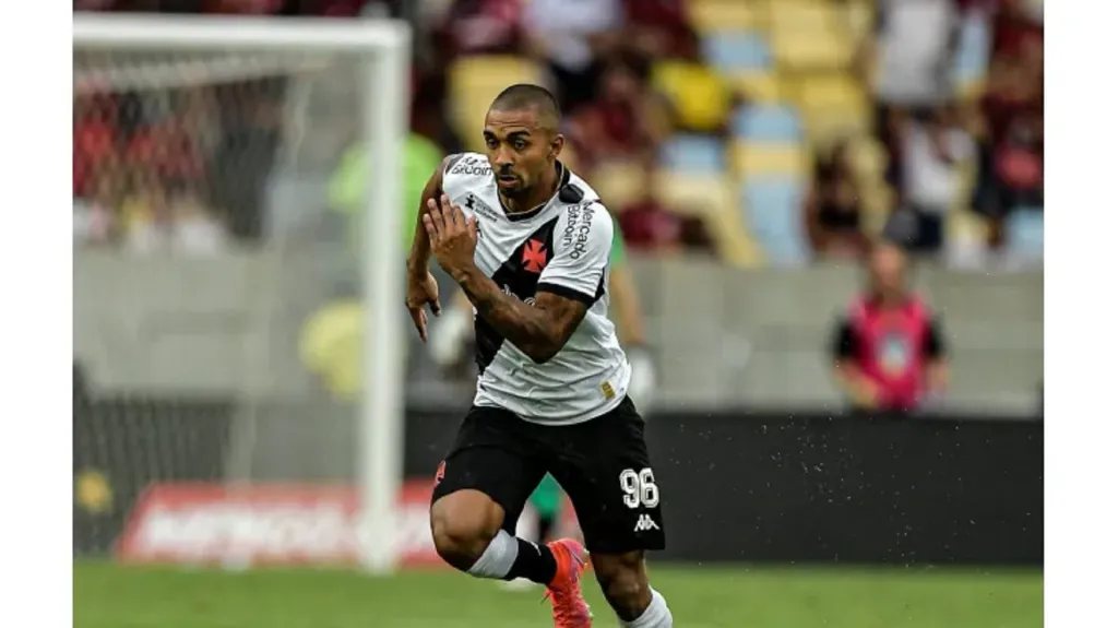 Foto: Thiago Ribeiro/AGIF – Paulo Henrique em jogo pelo Vasco