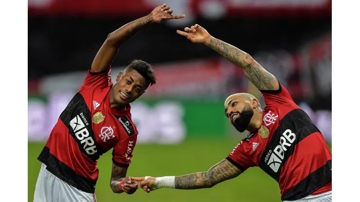 Gabriel Barbosa e Bruno Henrique fazem famosa fusão pelo Flamengo Foto: Thiago Ribeiro/AGIF