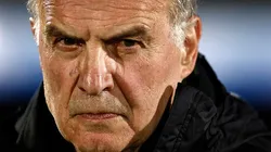 Foto: Ernesto Ryan/Getty Images - Marcelo Bielsa em partida da Seleção Uruguaia válida pelas Eliminatórias para a Copa do Mundo de 2026