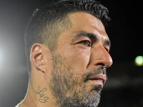 CÂMERAS FLAGRARAM! Suárez viraliza no Grêmio com atitude