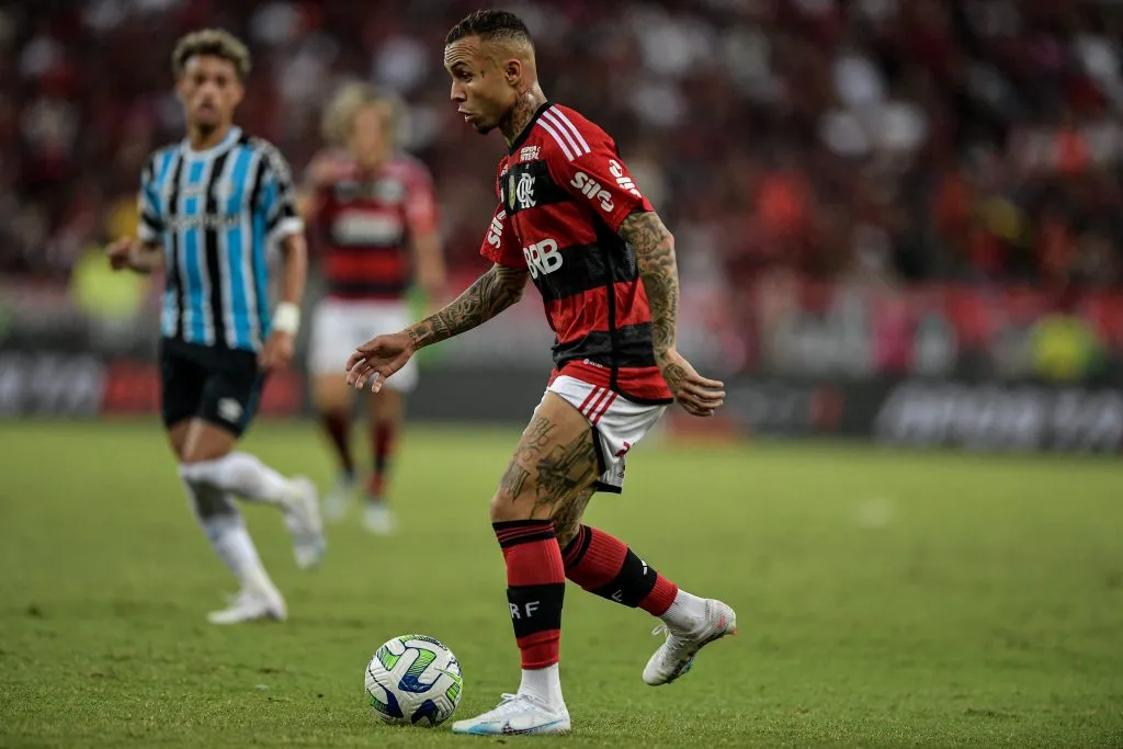 Everton Cebolinha durante partida do Flamengo contra o Grêmio, pelo Brasileirão – Foto: Thiago Ribeiro/AGIF