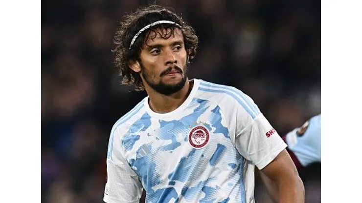 Gustavo Scarpa não foi bem no futebol Europeu.(Photo by Sebastian Frej/MB Media/Getty Images)
