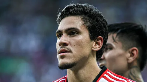 Foto: Kely Pereira/AGIF - Pedro comemorando gol do Flamengo em partida contra o Fortaleza pelo Campeonato Brasileiro