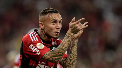 Cebolinha, do Flamengo, comemora gol diante do Grêmio. Foto: Thiago Ribeiro/AGIF