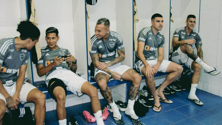 Battaglia (segundo da direita p/ esquerda) entrou na mira do River para 2024 - Foto: Pedro Souza/Atlético