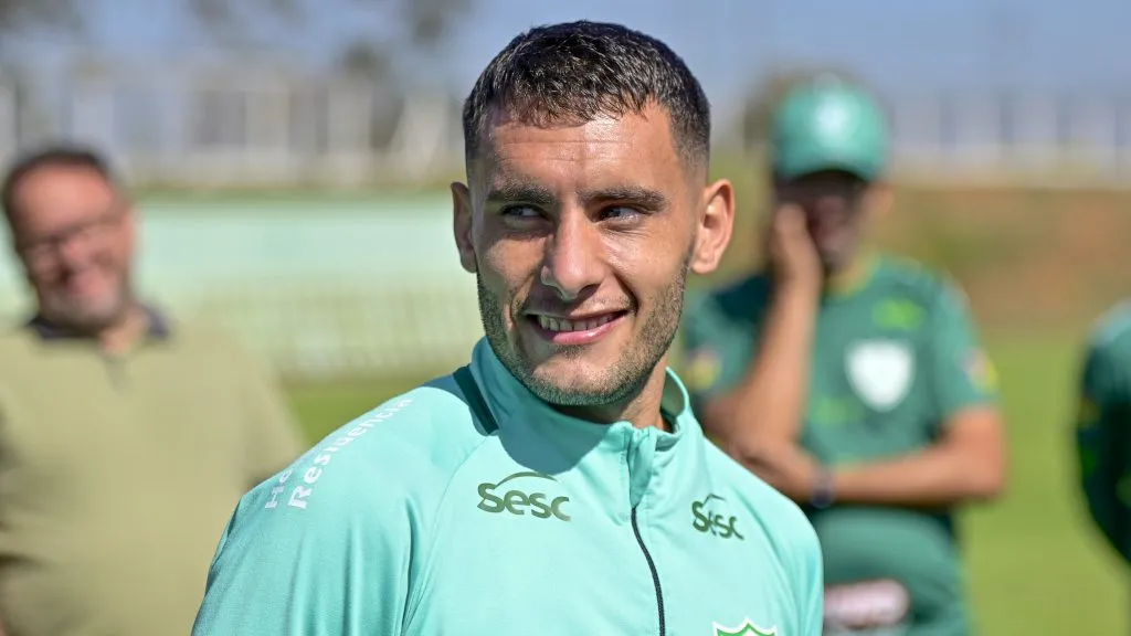 Martinez em treino - Foto: Mourão Panda / América