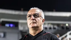 Dorival Júnior soma muitas vitórias na Vila Belmiro ao longo da carreira Foto: Abner Dourado/AGIF