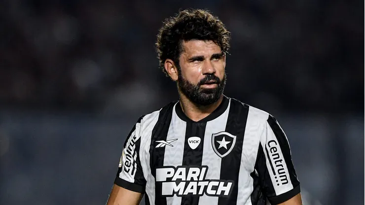 Diego Costa jogador do Botafogo durante partida contra o Grêmio no Brasileiro