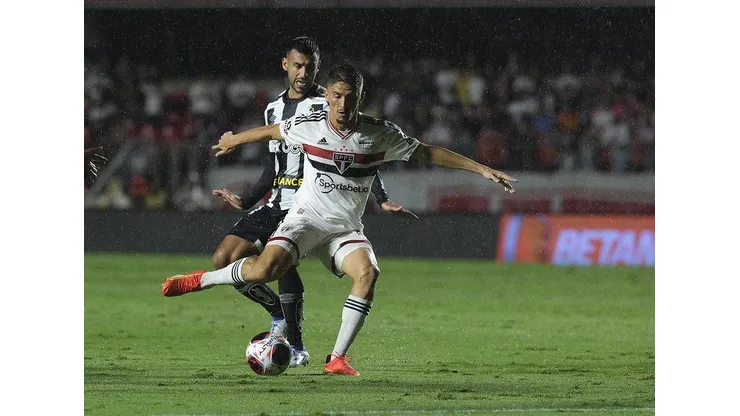 São Paulo faz clássico com Santos para melhorar imagem fora de casa no Brasileirão; saiba todos os cenários possíveis - Foto: Rubens Chiri / saopaulofc.net