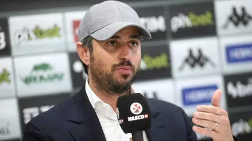 Josh Wander mandatário da 777 durante coletiva. Foto: Daniel RAMALHO/VASCO