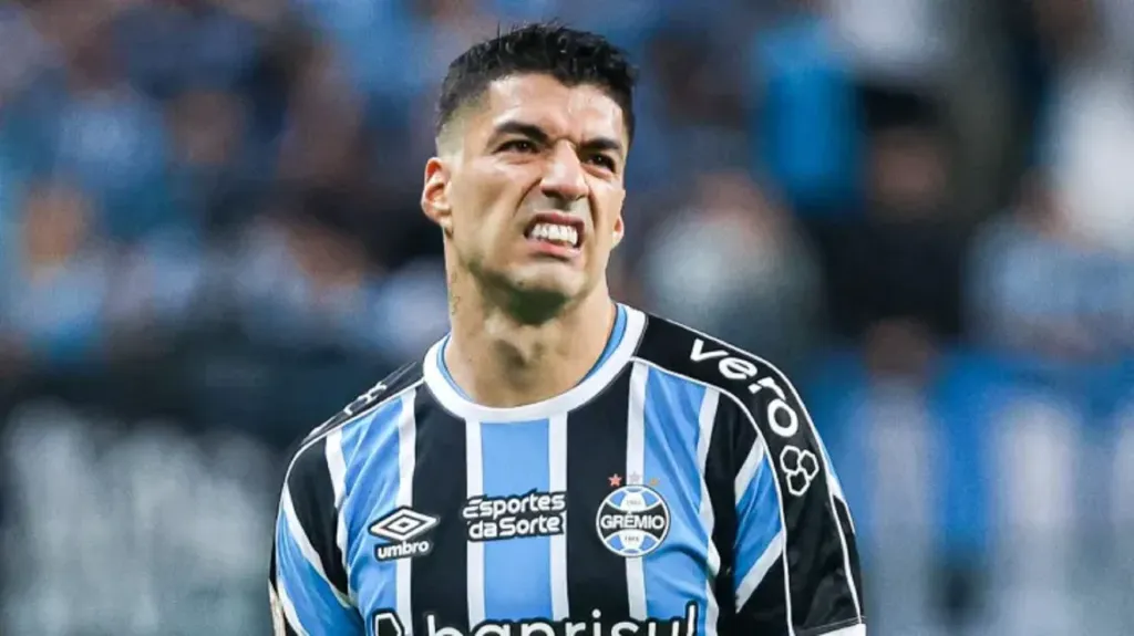Foto: Maxi Franzoi/AGIF – Suárez deve deixar o Grêmio ao fim da temporada