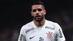 Camisa 8 do Corinthians foi questionado sobre a má fase do companheiro no Corinthians - Foto: Ettore Chiereguini/AGIF - Renato falou do companheiro do Corinthians - Foto: Ettore Chiereguini/AGIF.