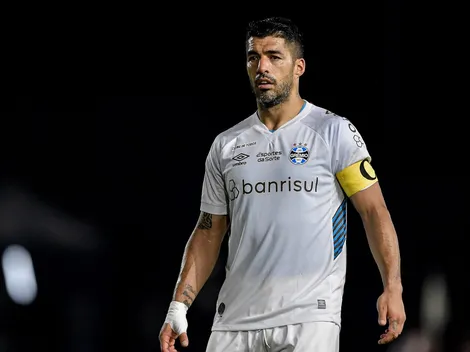 Suárez faz magia em vitória do Grêmio e torcida 'cobra' diretoria