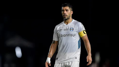 RJ - RIO DE JANEIRO - 09/11/2023 - BRASILEIRO A 2023, BOTAFOGO X GREMIO - Luis Suarez jogador do Gremio durante partida contra o Botafogo no estadio Sao Januario pelo campeonato Brasileiro A 2023. Foto: Thiago Ribeiro/AGIF