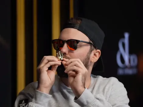 Menor troféu da história? Evento de poker tem até torneio de UNO; entenda