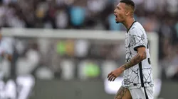 Joao Victor jogador do Corinthians durante partida contra o Botafogo no estadio Engenhao pelo campeonato Brasileiro A 2022. Foto: Thiago Ribeiro/AGIF