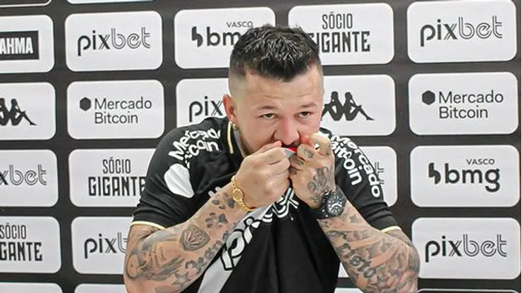 Rossi fala sobre retorno aos gramados pelo Vasco - Foto: Matheus Lima/Vasco.