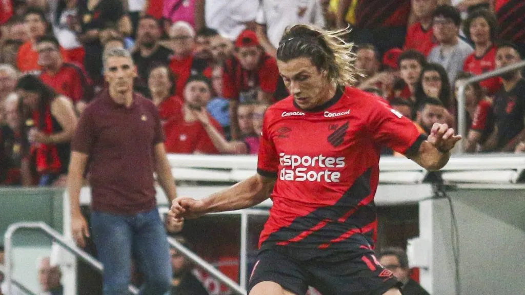 Canobbio jogador do Athletico-PR durante partida contra o Fortaleza Foto: Gabriel Machado/AGIF