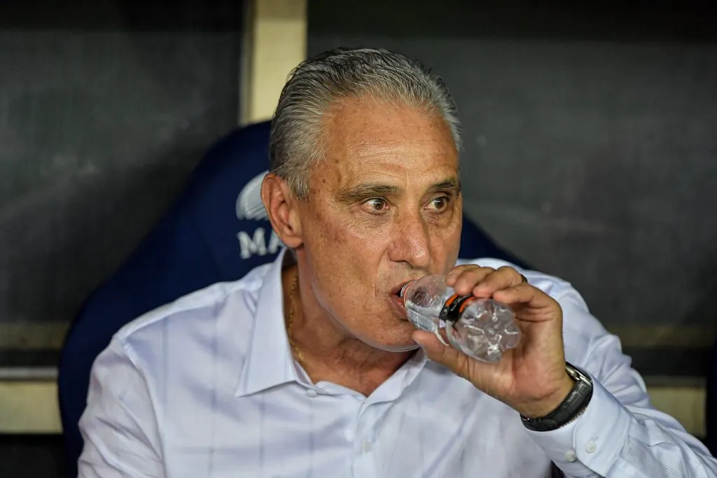 Tite elogiou Gabigol . Foto: Thiago Ribeiro/AGIF