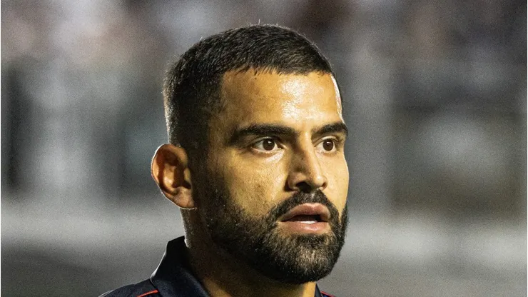 Rincón deve ser improvisado na zaga - Foto: Abner Dourado/AGIF