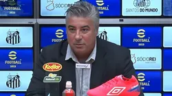 Alexandre Gallo coordenador técnico do Santos durante coletiva. Foto: Reprodução/SantosTV