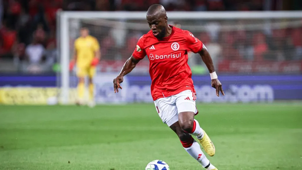 Foto: Maxi Franzoi/AGIF - Erros de Enner Valencia irritaram torcida