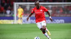 Foto: Maxi Franzoi/AGIF - Erros de Enner Valencia irritaram torcida